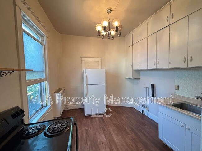 Building Photo - 2172 S 800 E