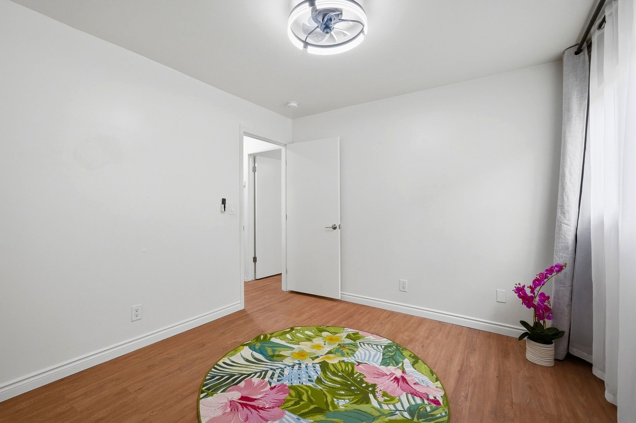 Building Photo - 13050 Dronfield Ave