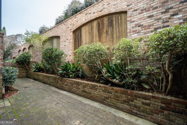 Building Photo - 118 Ruth Dr