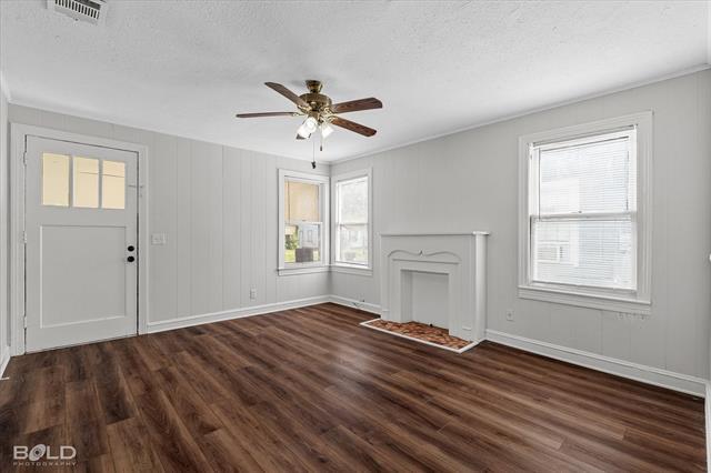Building Photo - 245 E Elmwood St
