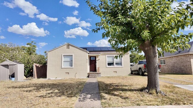 Building Photo - 916 Patton Dr