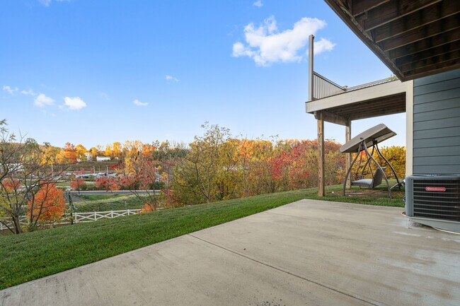 Building Photo - 407 Fairmont Dr