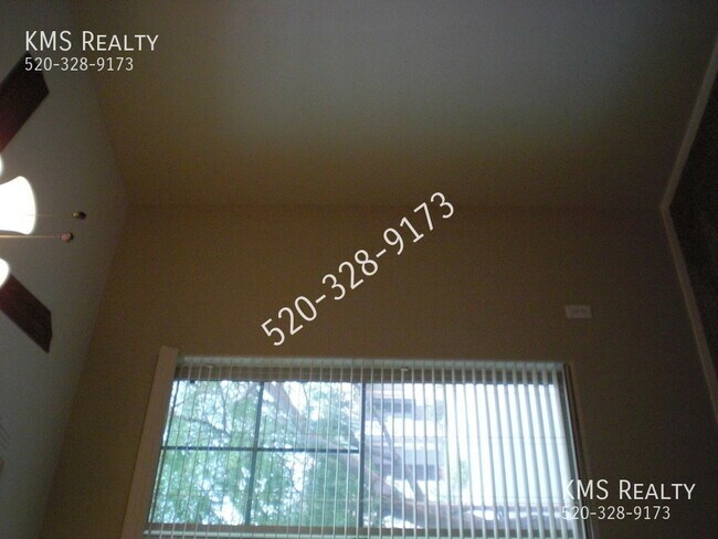 Building Photo - 14013 E Voss St