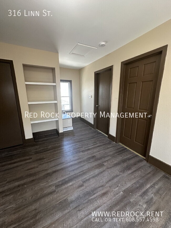 Building Photo - 316 Linn St