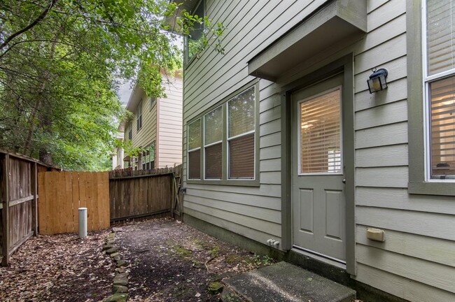 Building Photo - 215 N Burberry Park Cir
