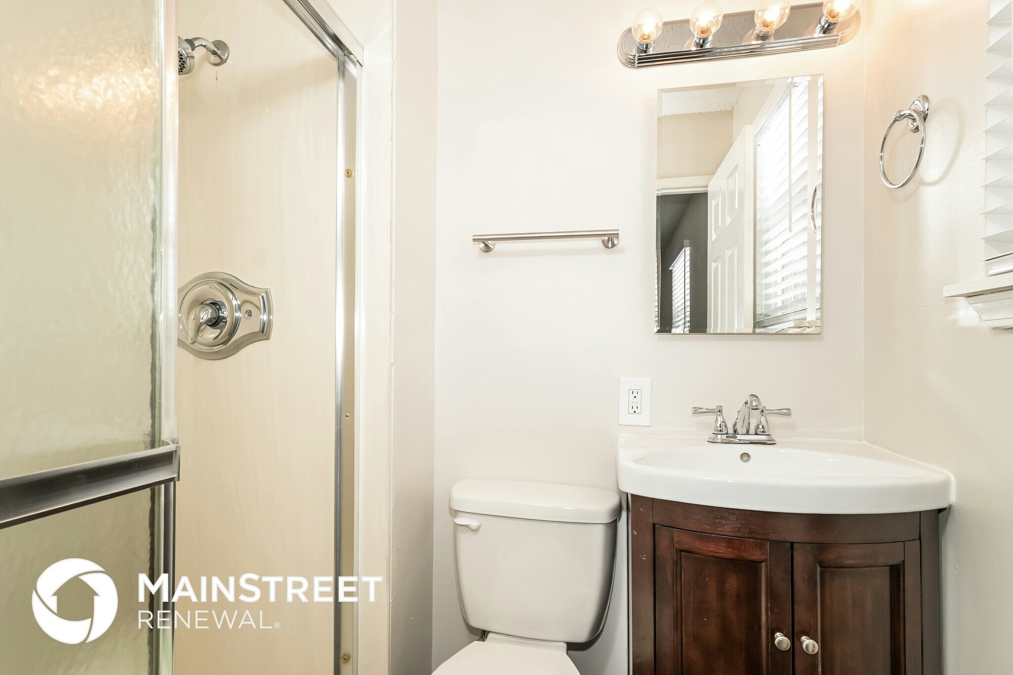 Building Photo - 3515 Ridgewood Dr