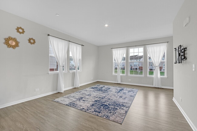 Building Photo - 780 Weller Dr