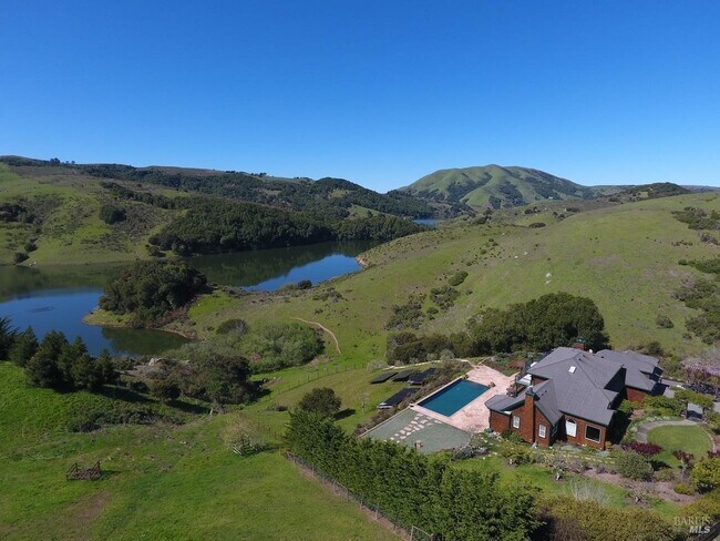 Building Photo - 6381 Nicasio Valley Rd