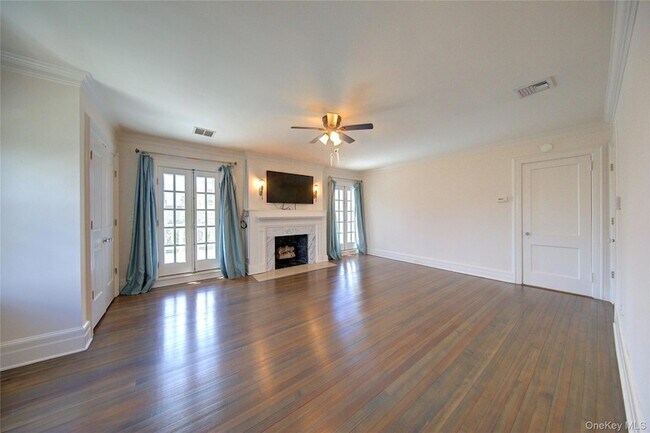Building Photo - 159 Magnolia Blvd