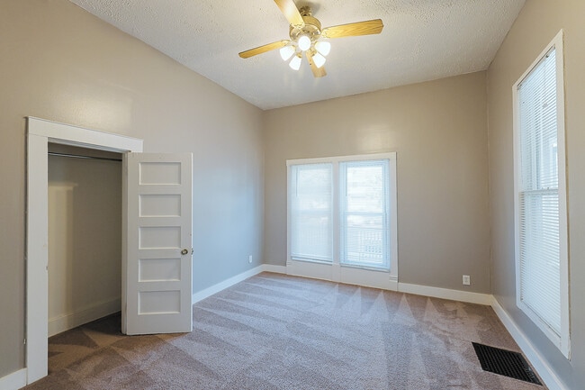 Building Photo - 1629 C St