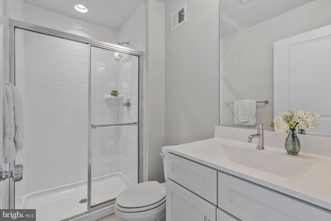 Building Photo - 4810 Garden View Ln