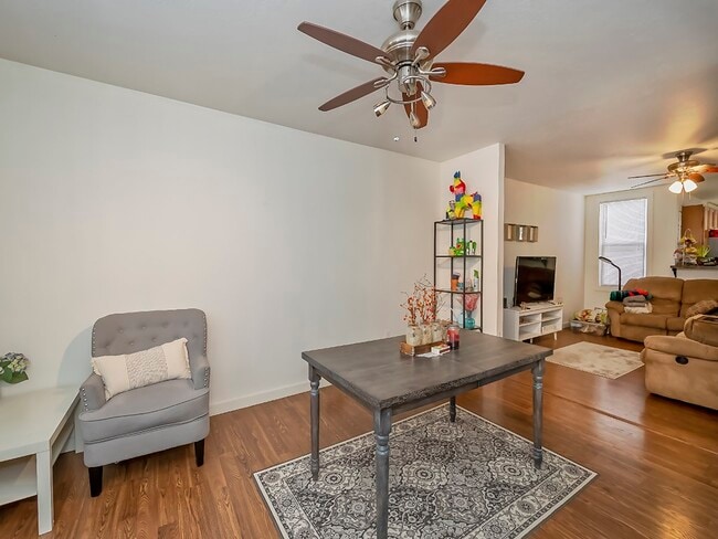 Building Photo - 329 Augusta St