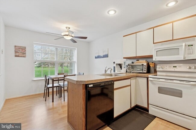 Building Photo - 235 Copper Beech Dr