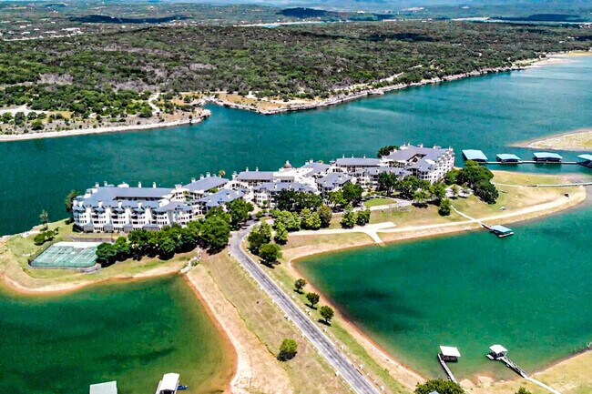 Building Photo - 3404 American Dr