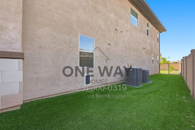 Building Photo - 9960 E Seismic Ave