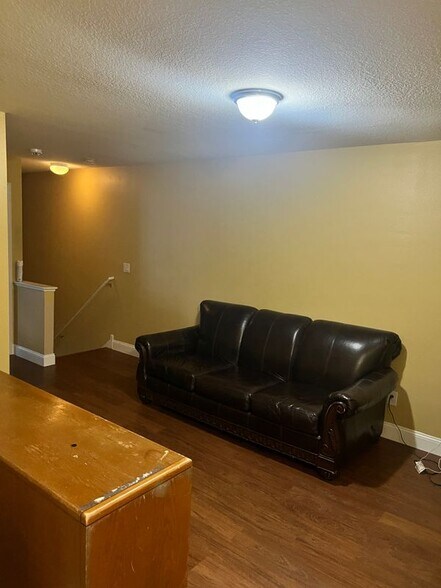 Building Photo - 10617 Shady Falls Ct