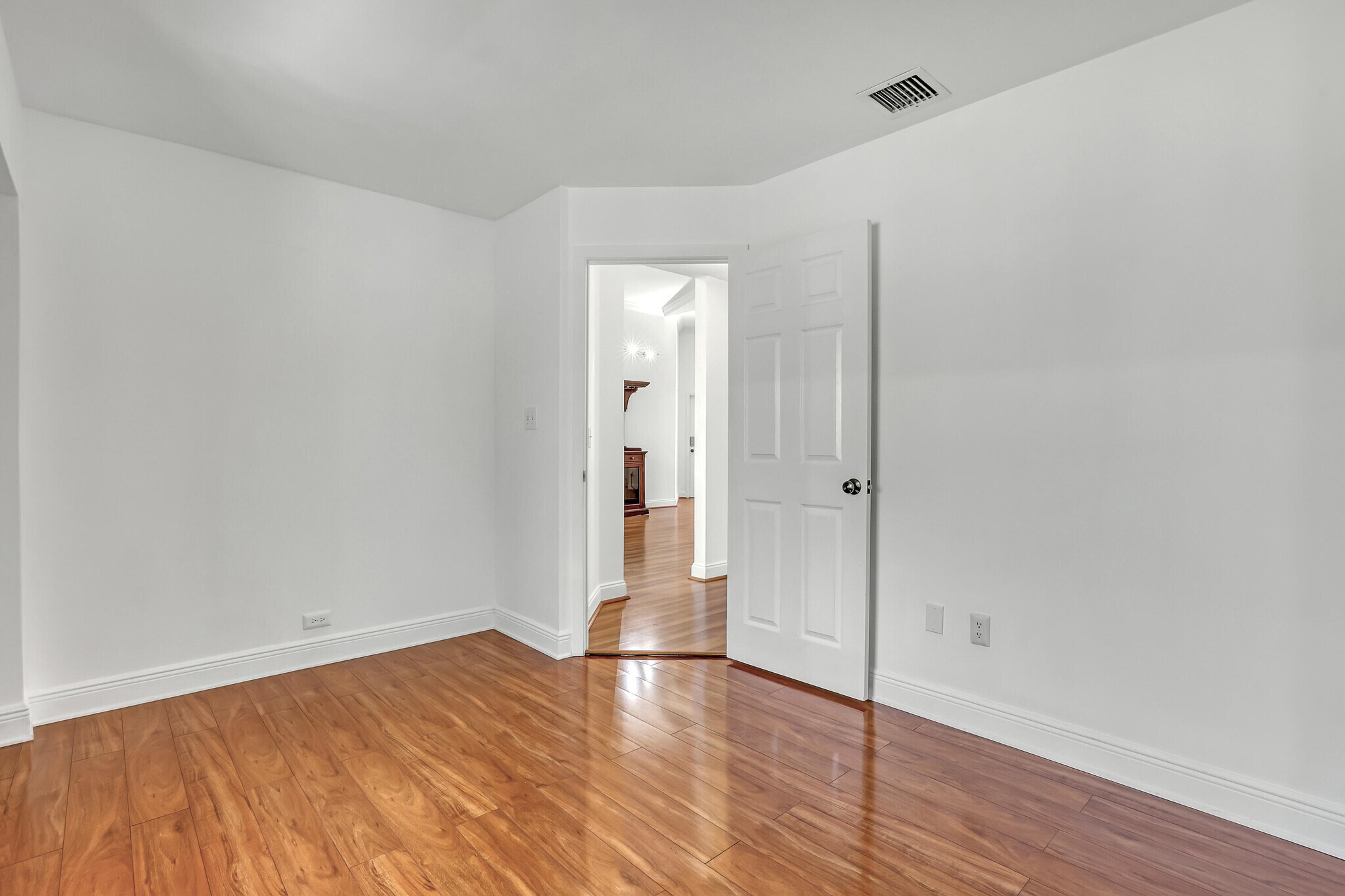 Building Photo - 6817 Barnwell Dr