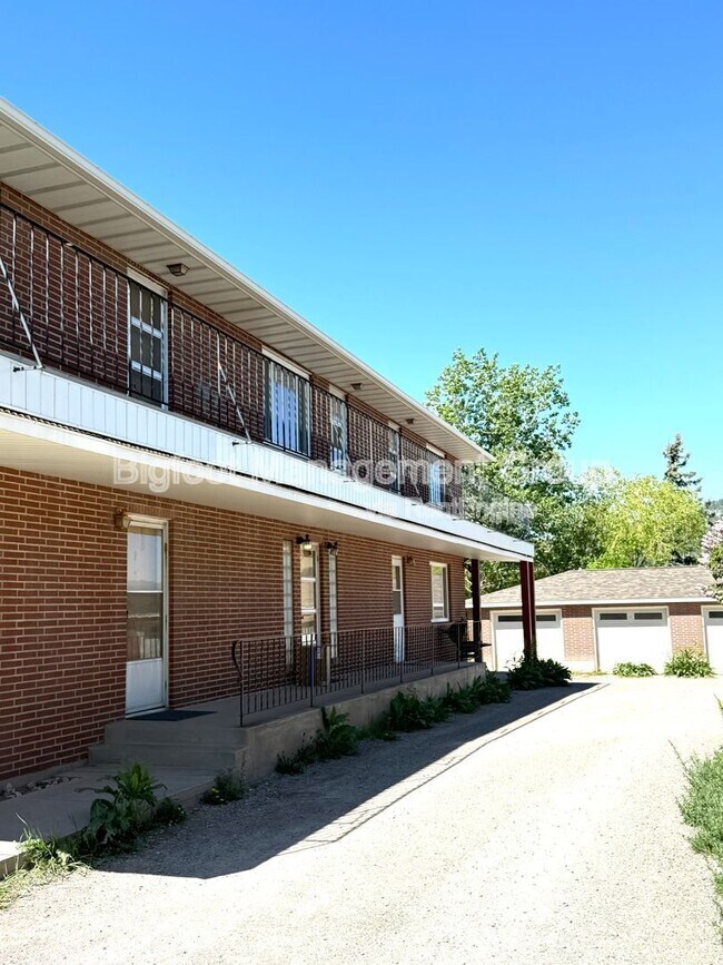 Building Photo - 22 S Montana Ave