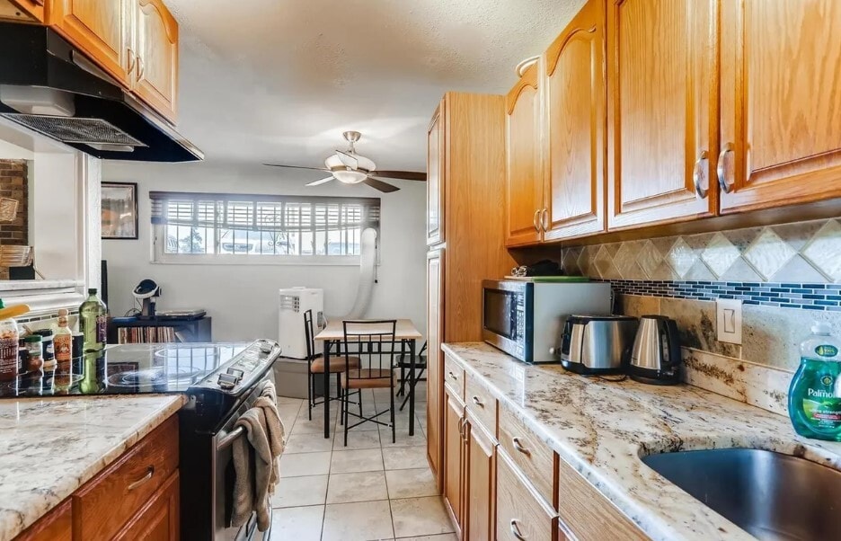 Building Photo - 1233 N Ogden St