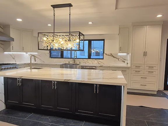 Building Photo - NO MIN CREDIT SCORE REQUIRED, BK OKAY, PAST EVICTION OKAY!, BACKGROUND FRIENDLY. Apply at "The Re...