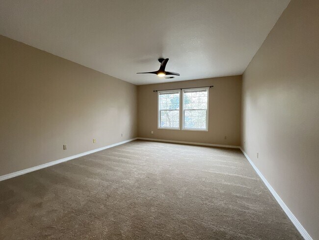 Building Photo - Stunning 4BR Home with Formal Living & Dining, Office & Gourmet Kitchen