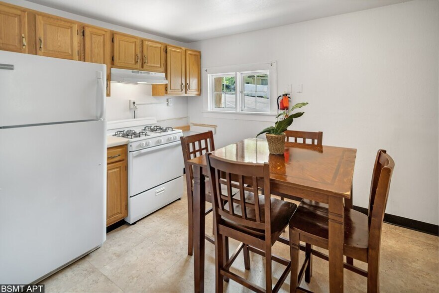 Building Photo - 305 Dryden Rd