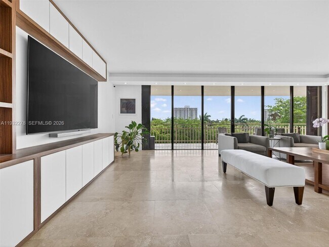 Building Photo - 11113 Biscayne Blvd