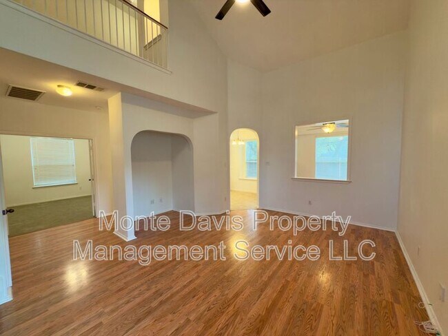 Building Photo - 10317 Laredo Dr