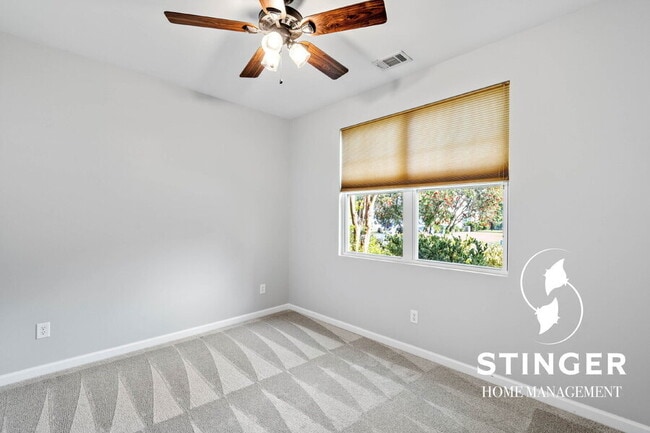 Building Photo - 46 Cedar Creek Cir