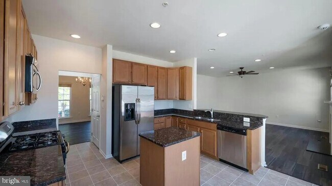 Building Photo - 11830 Steeplebush Dr