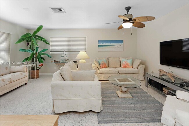 Building Photo - 330 Van Buren St