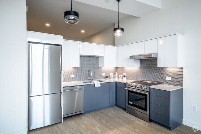 2BR, 1BA Loft - Kitchen - The Lofts at One Powell