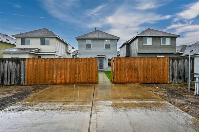 Building Photo - Beautiful Three Bedroom Home for Rent in Chaparral Crossing