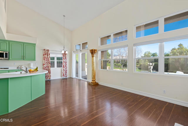 Building Photo - 815 Vista Grande Dr