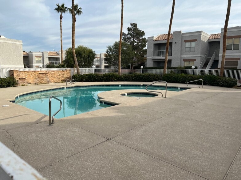 Building Photo - 6800 E Lake Mead Blvd