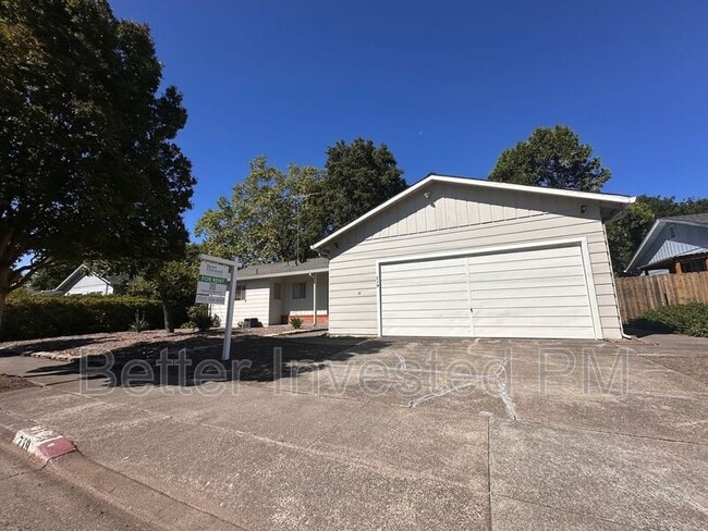 Building Photo - 719 Parkside Dr