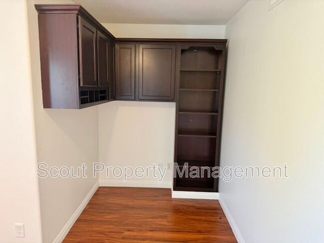 Building Photo - 39877 Worthington Pl
