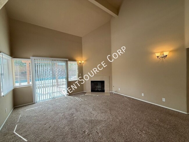 Building Photo - 40270 Homeridge Dr