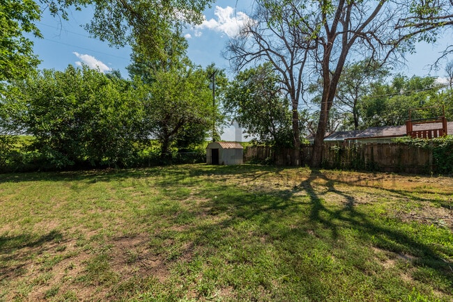 Building Photo - 345 Grover Ave