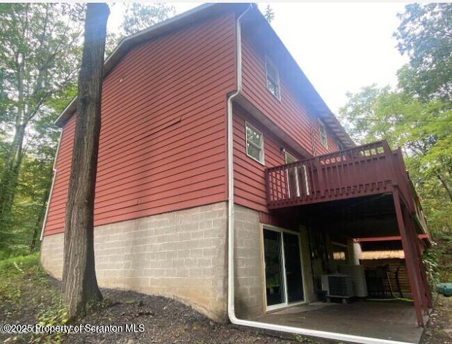 Building Photo - 1273 Chateau Dr