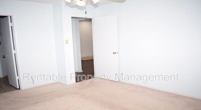 Building Photo - 2124 Rolling Creek Run