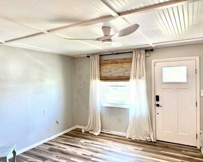 Building Photo - 328 51st St Ct W