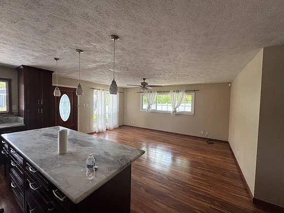 Building Photo - 2847 W Lelehuna Pl