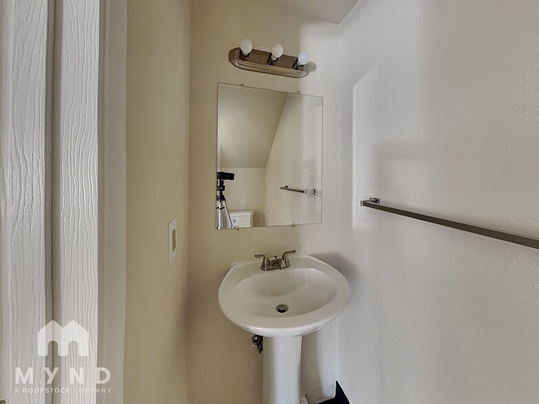 Building Photo - 436 12th St