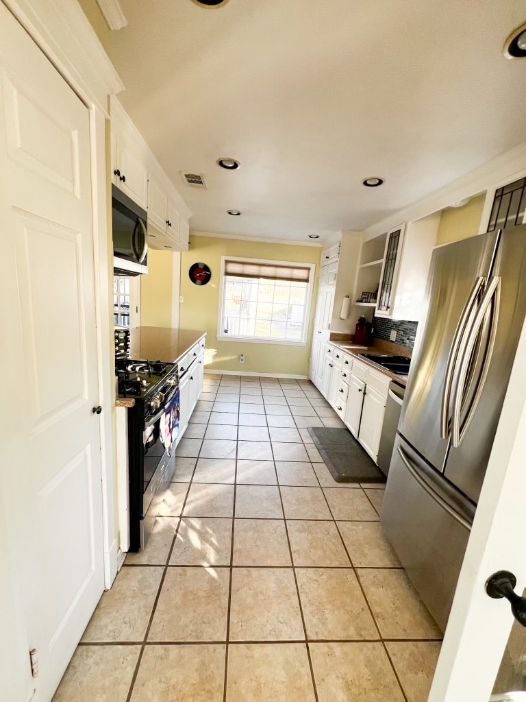Open Kitchen - 1488 Quince Cv