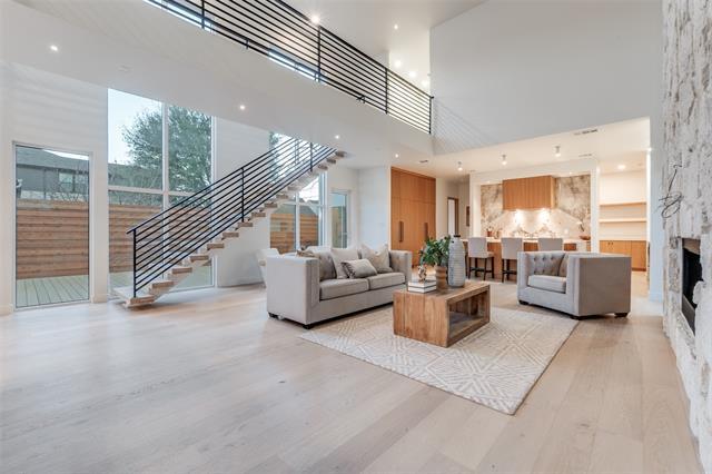 Building Photo - 3821 Beechwood Ln