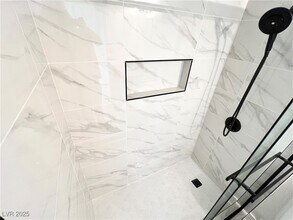 Building Photo - 5161 River Glen Dr