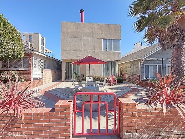 Building Photo - 42 8th St