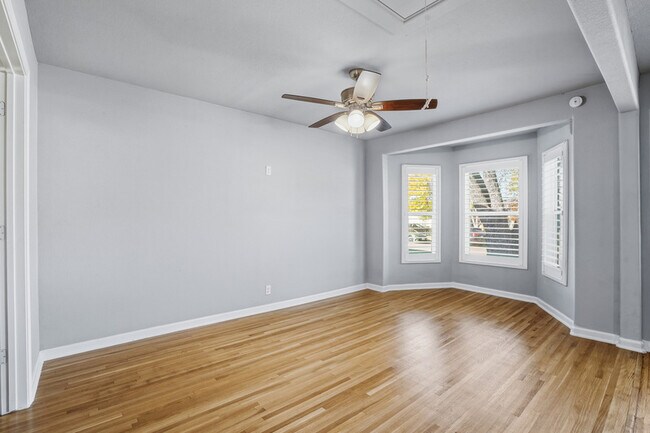 Building Photo - 2933 S Hills Ave