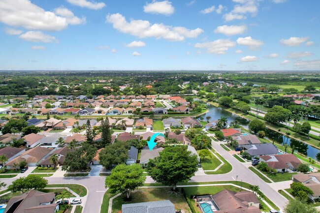 Building Photo - 20977 Country Creek Dr